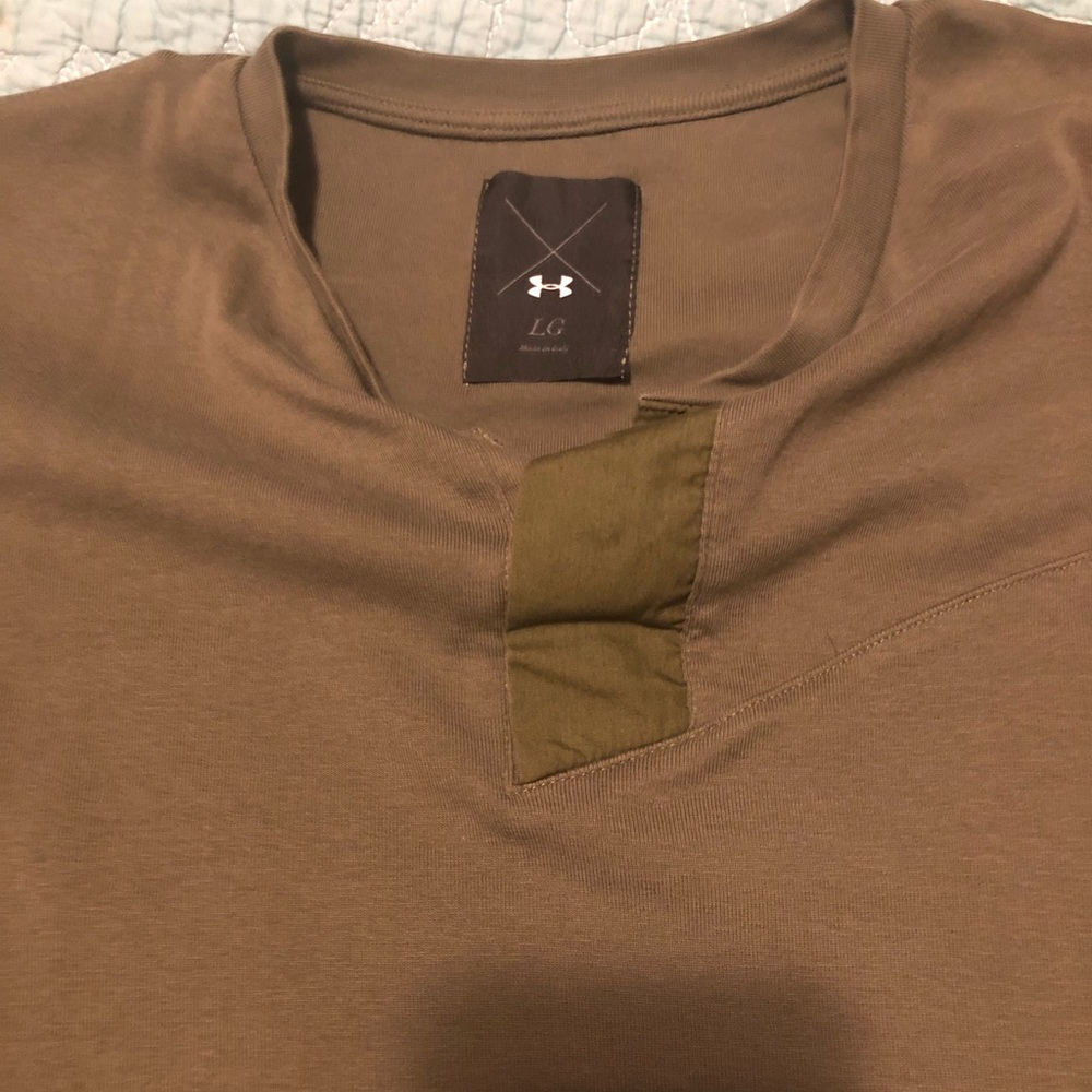 UNDER Armour green long sleeve shirt size large